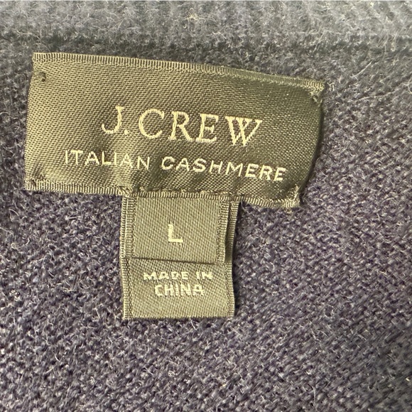 J.CREW Men's 100% Italian Cashmere V-Neck Sweater in Navy Blue Size LARGE - Picture 5 of 10